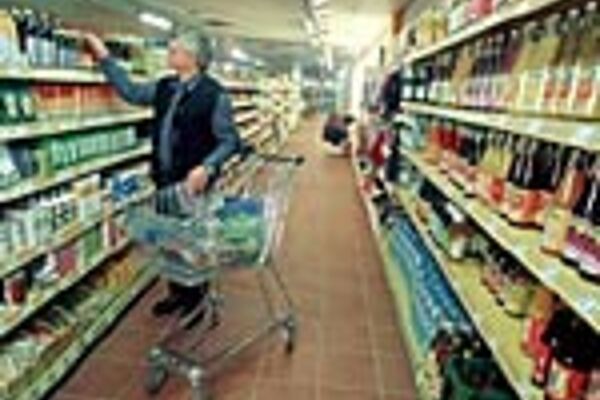Verbraucher im Supermarkt
